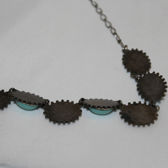 Vtg Flower Necklace Turquoise Glass Silver Tone - Picture 4 of 5